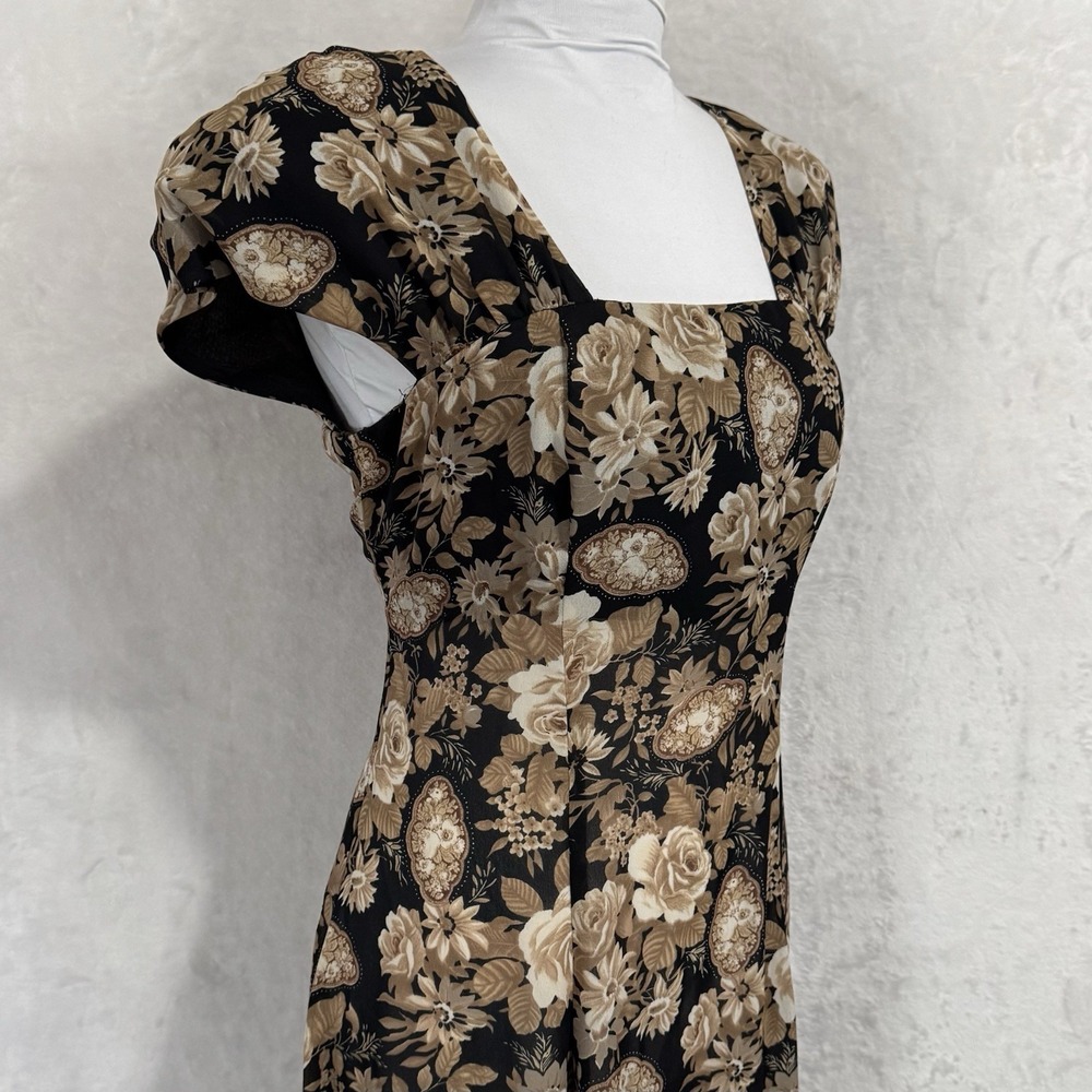 Karin Stevens Black and Cream Floral Maxi Dress - Picture 2 of 15
